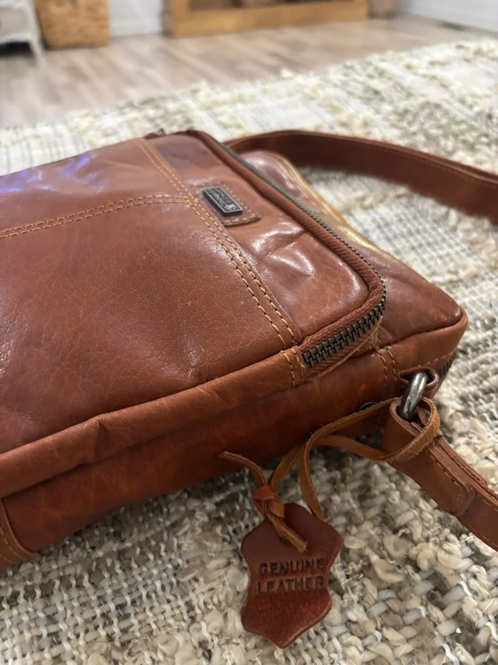 Spikes &‎ Sparrow Saddle Brown Leather Crossbody Bag NWOT Unisex